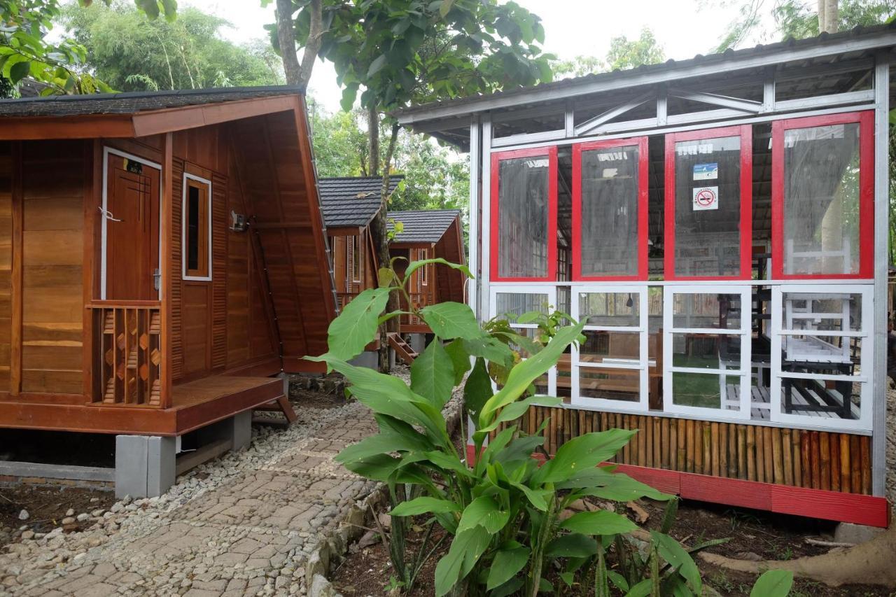 Urbanview Villa Lukulo Kebumen By Reddoorz ภายนอก รูปภาพ